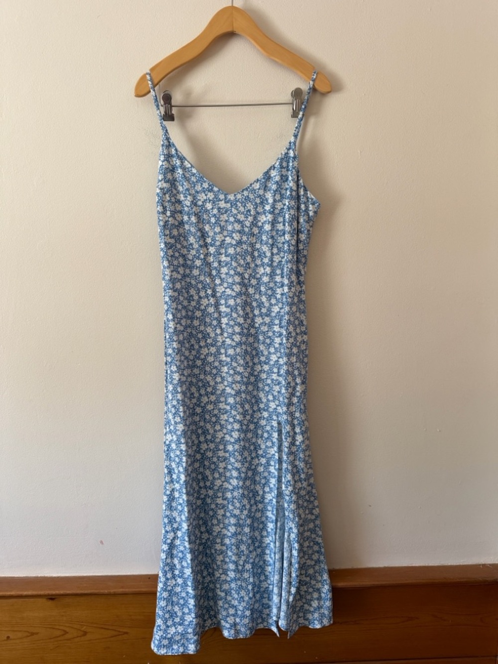 Reformation Floral Crimini Midi Slip Dress Size 8 Blue White - Picture 4 of 8